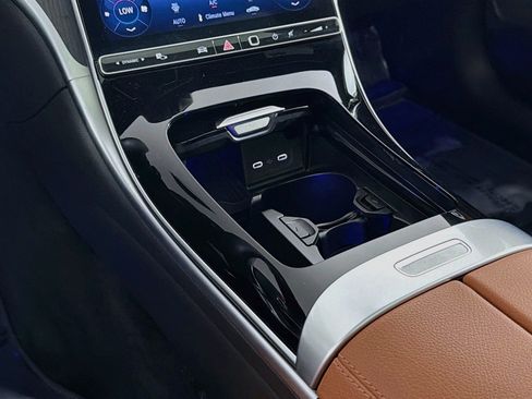Certified 2025 Mercedes-Benz C 300 Sedan image 7