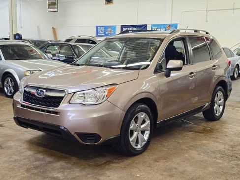 Used 2014 Subaru Forester 2.5i Premium AWD/4WD image 3