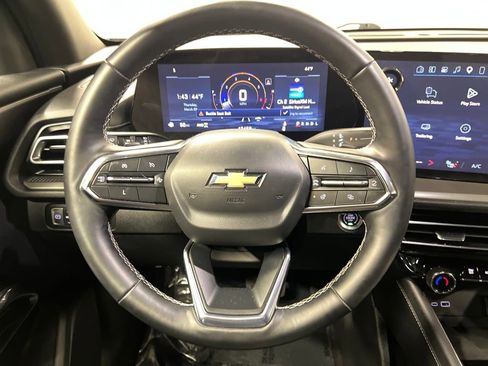 Certified 2025 Chevrolet Traverse LT w/ Driver Confidence Package image 20