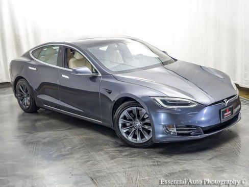 Used 2020 Tesla Model S Long Range Plus image 5