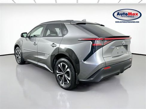 Used 2023 Toyota bZ4X XLE image 5