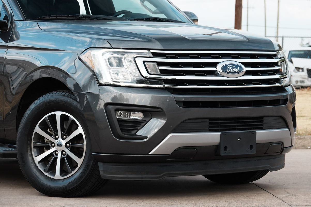 Used 2018 Ford Expedition XLT w/ Equipment Group 201A RWD image 17