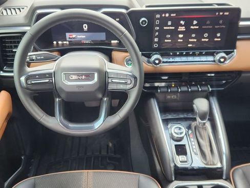 Used 2024 GMC Canyon AT4 w/ Technology Package image 28