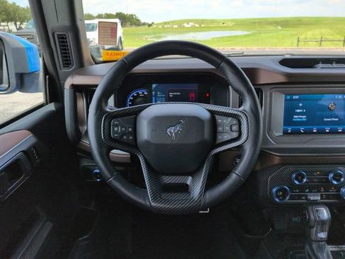 Used 2023 Ford Bronco Outer Banks AWD/4WD image 15