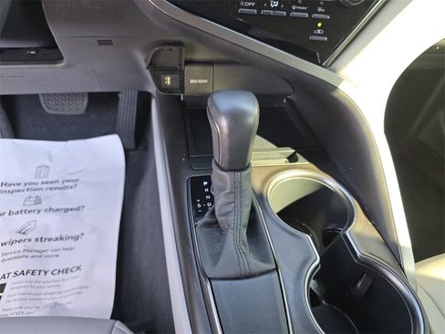 Used 2021 Toyota Camry SE image 27