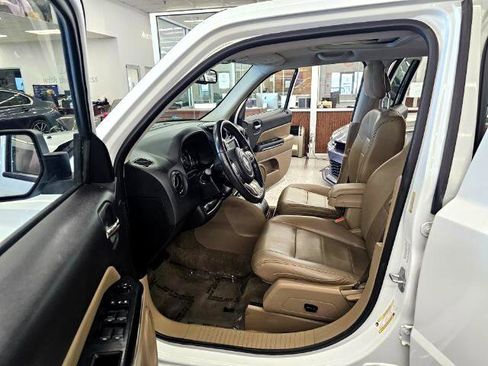 Used 2014 Jeep Patriot Limited w/ Sun/Sound Group image 27