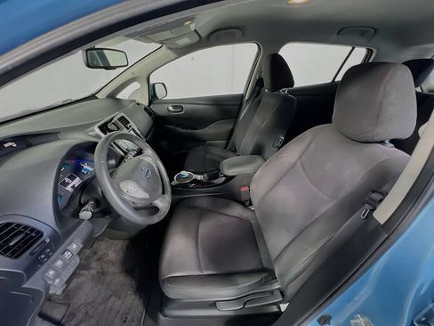 Used 2015 Nissan Leaf SV w/ LED & Quick Charge Package FWD image 12