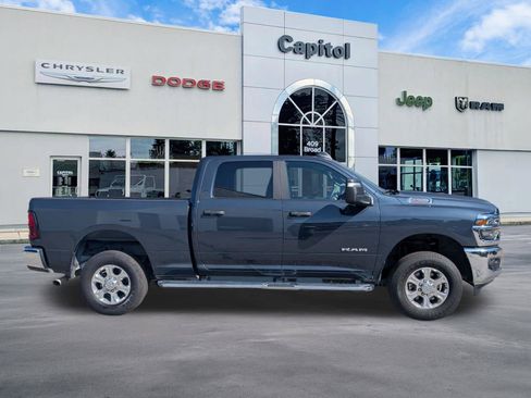 Used 2026 RAM 2500 Big Horn AWD/4WD image 2