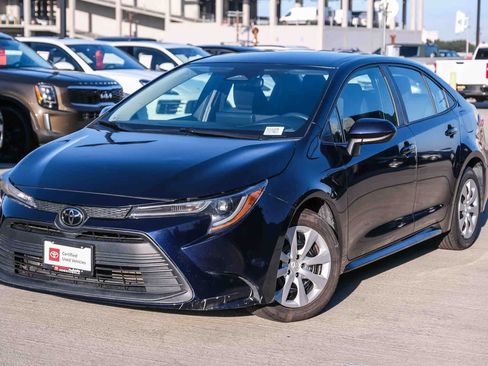 Certified 2024 Toyota Corolla LE FWD image 1