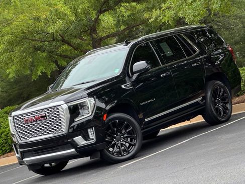 Used 2021 GMC Yukon Denali w/ Denali Ultimate Package AWD/4WD image 1