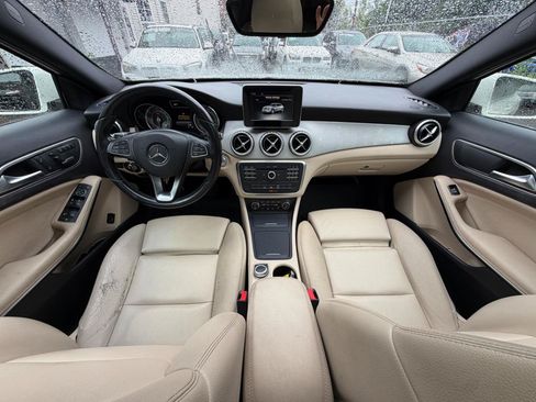 Used 2016 Mercedes-Benz GLA 250 image 44