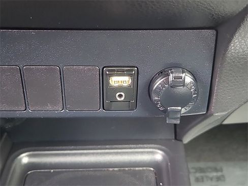 Used 2013 Toyota RAV4 XLE image 16