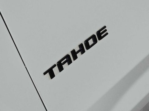 Certified 2022 Chevrolet Tahoe Z71 w/ Luxury Package image 11