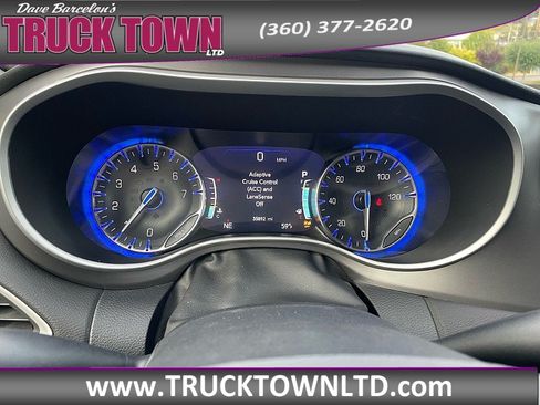 Used 2025 Chrysler Pacifica Select FWD image 22