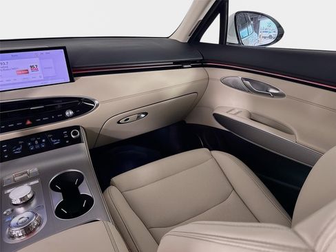New 2026 Genesis GV70 2.5T Select AWD/4WD image 25