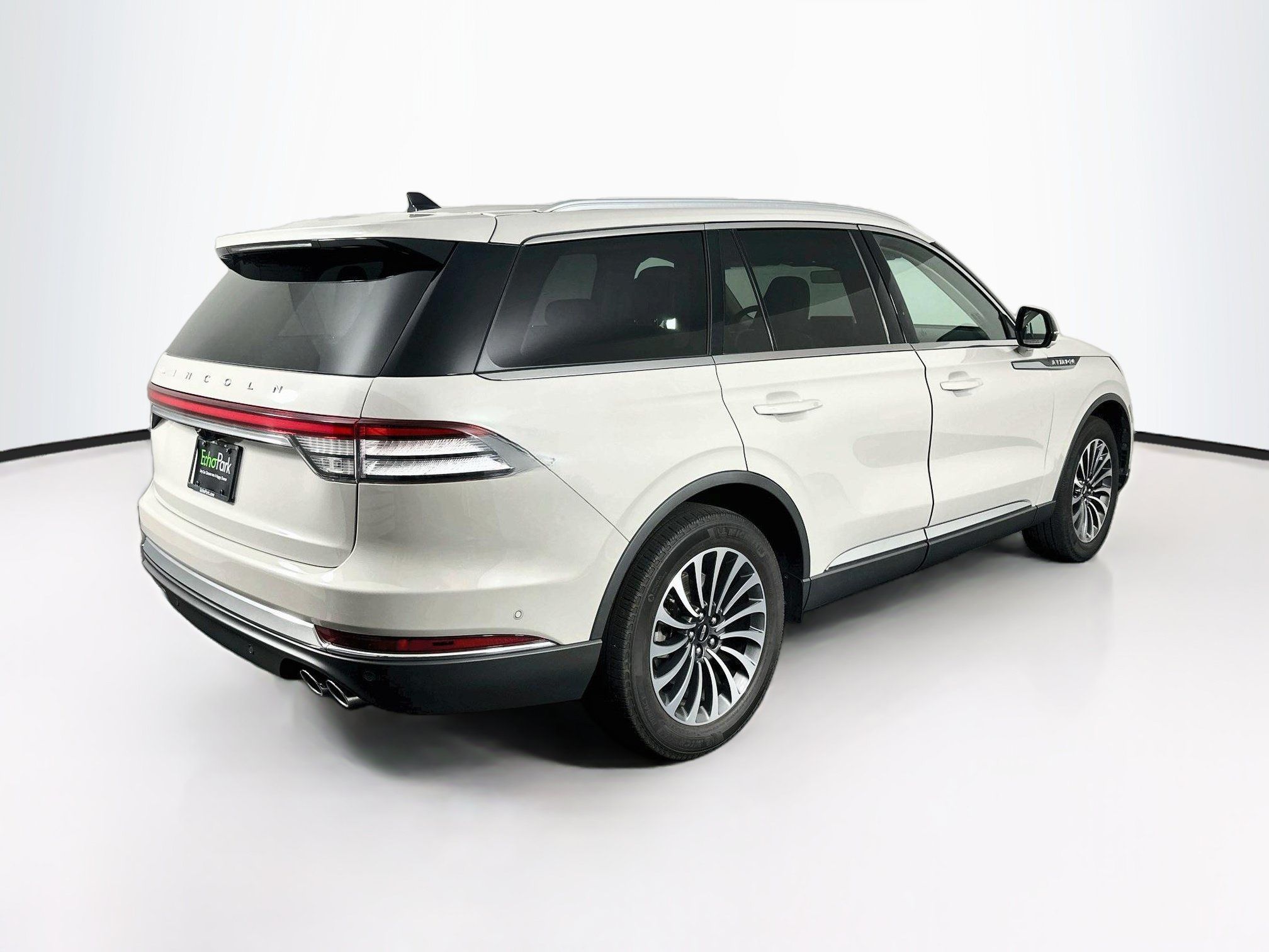Used 2023 Lincoln Aviator Reserve w/ Equipment Group 201A AWD/4WD image 9