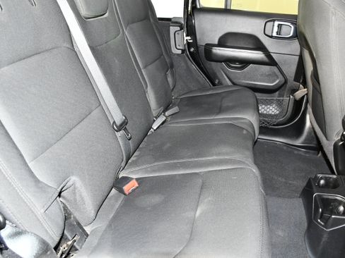 Used 2021 Jeep Wrangler Unlimited Sahara w/ Uconnect 4C Nav & Sound Group AWD/4WD image 44