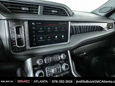 Used 2024 GMC Yukon XL Denali image 14