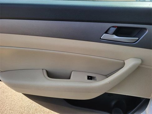 Used 2019 Hyundai Sonata SEL w/ Tech Package 02 image 9