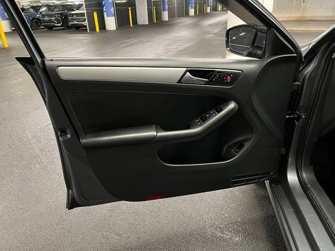 Used 2014 Volkswagen Jetta SE image 15