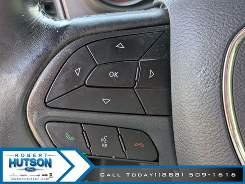 Used 2019 Dodge Challenger SXT image 19