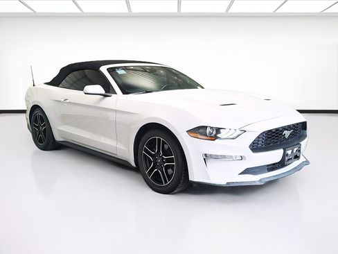 Used 2021 Ford Mustang Premium image 3