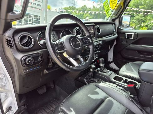 Used 2023 Jeep Wrangler Unlimited Sahara w/ Cold Weather Group AWD/4WD image 12