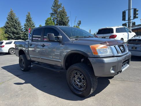 Used 2015 Nissan Titan PRO-4X w/ Pro-4x Luxury Package AWD/4WD image 8