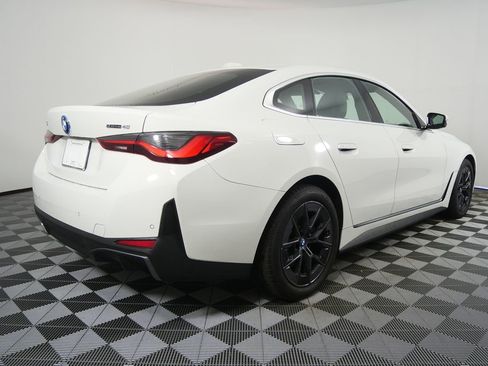Used 2022 BMW i4 eDrive40 w/ Premium Package image 3