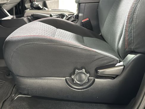 Certified 2017 Toyota Tacoma SR5 image 14