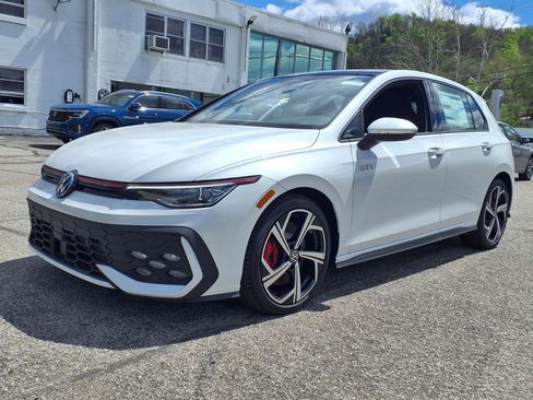 New 2026 Volkswagen GTI SE image 1