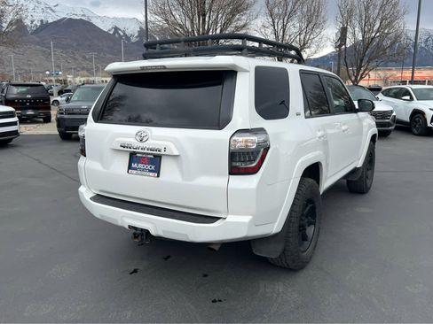 Used 2022 Toyota 4Runner SR5 Premium w/ Moonroof Package image 8