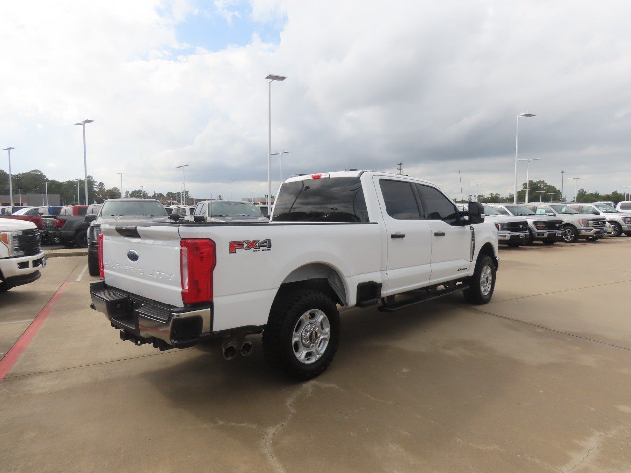 Used 2025 Ford F250 XLT w/ FX4 Off-Road Package AWD/4WD image 11