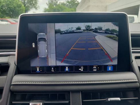 Certified 2021 GMC Yukon SLT w/ SLT Luxury Plus Package RWD image 15