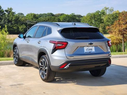 New 2026 Chevrolet Trax RS w/ Driver Confidence Package FWD image 4