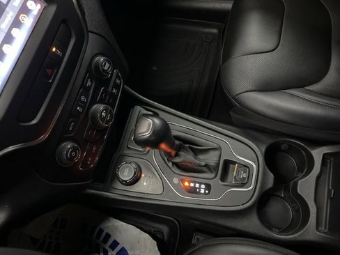 Used 2022 Jeep Cherokee Latitude Lux image 55