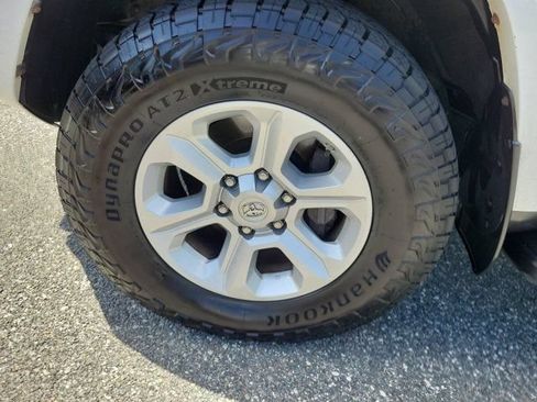 Used 2019 Toyota 4Runner SR5 AWD/4WD image 17