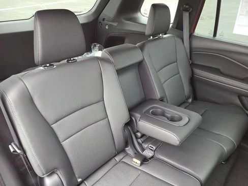 Used 2023 Honda Passport EX-L image 16