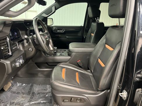 Certified 2024 GMC Sierra 1500 AT4 w/ Technology Package AWD/4WD image 13