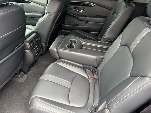 Used 2023 Honda Pilot Touring image 29