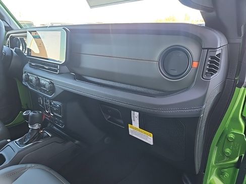 New 2026 Jeep Gladiator Mojave image 80