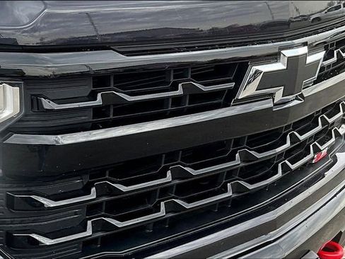 Used 2024 Chevrolet Silverado 1500 LT Trail Boss w/ Convenience Package II image 33