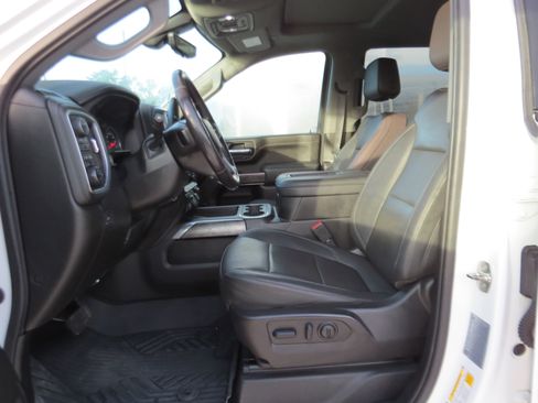 Certified 2022 Chevrolet Silverado 2500 LTZ w/ LTZ Premium Package AWD/4WD image 19