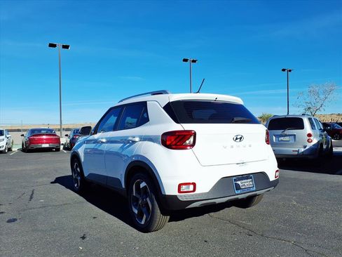 New 2026 Hyundai Venue SEL image 4