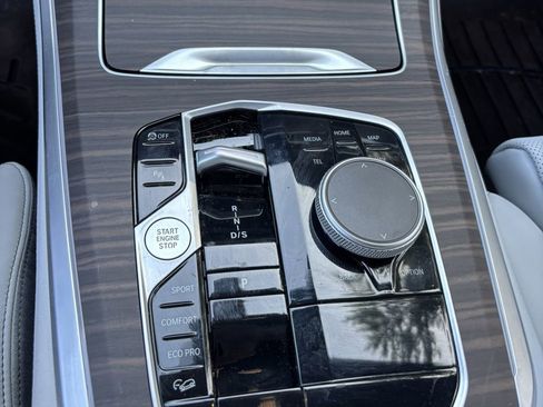 Used 2025 BMW X5 xDrive40i w/ Premium Package image 13