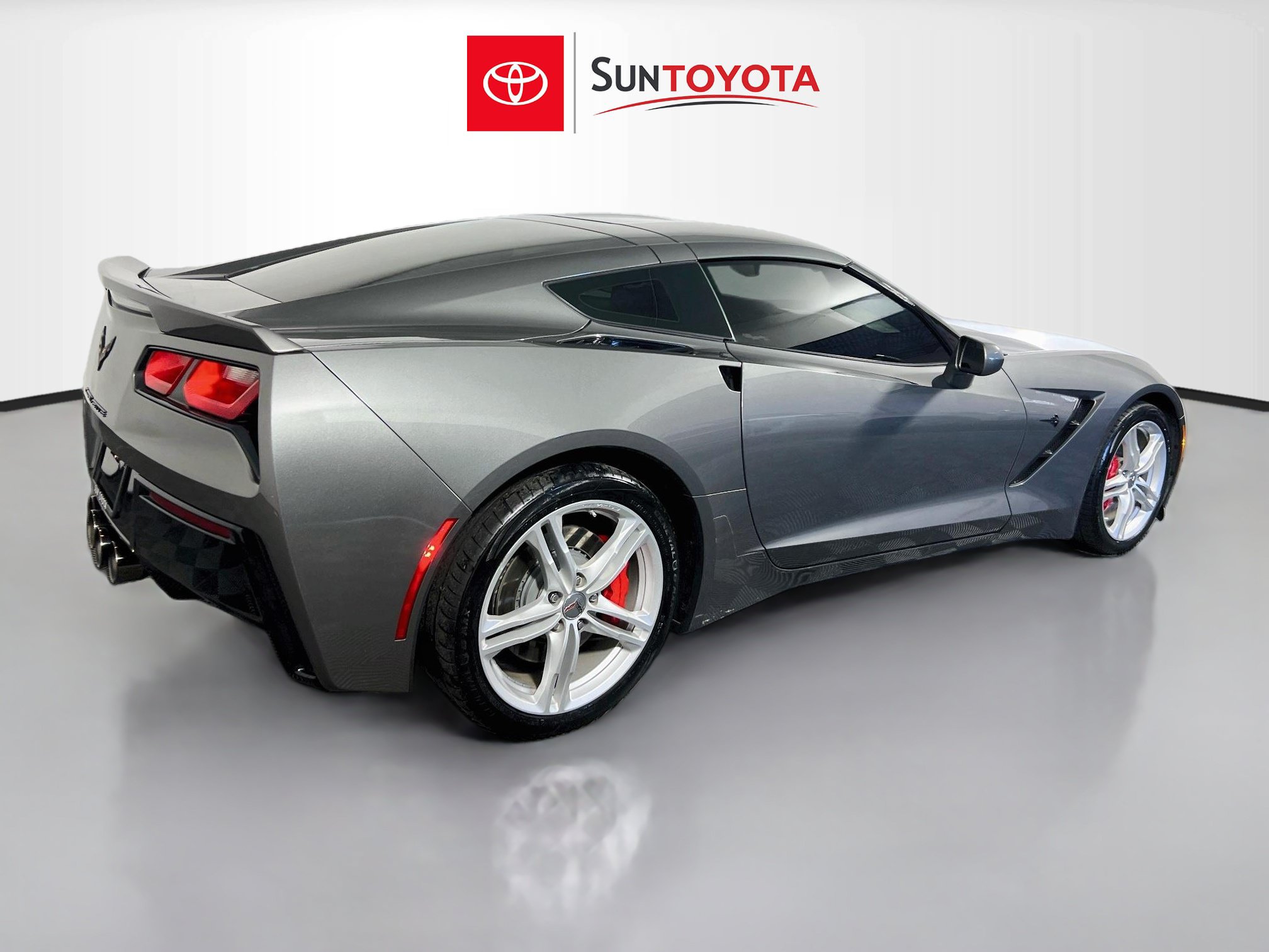 Used 2016 Chevrolet Corvette Stingray Coupe w/ 2LT Preferred Equipment Group RWD image 4