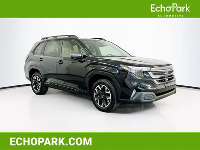 Used 2025 Subaru Forester Premium w/ Convenience Package #1