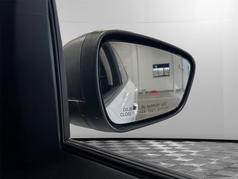 Used 2022 Ford Escape SE w/ Convenience Package image 13