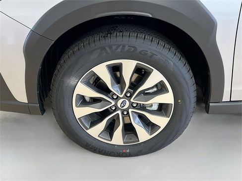 New 2025 Subaru Outback Limited image 37