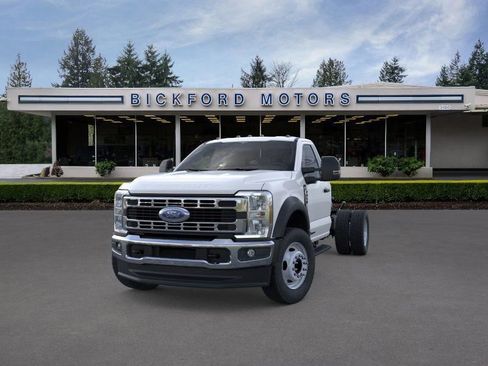 New 2025 Ford F450 XL w/ XL Chrome Package image 2